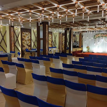 Prime Land Hotel Varanasi Eksteriør billede