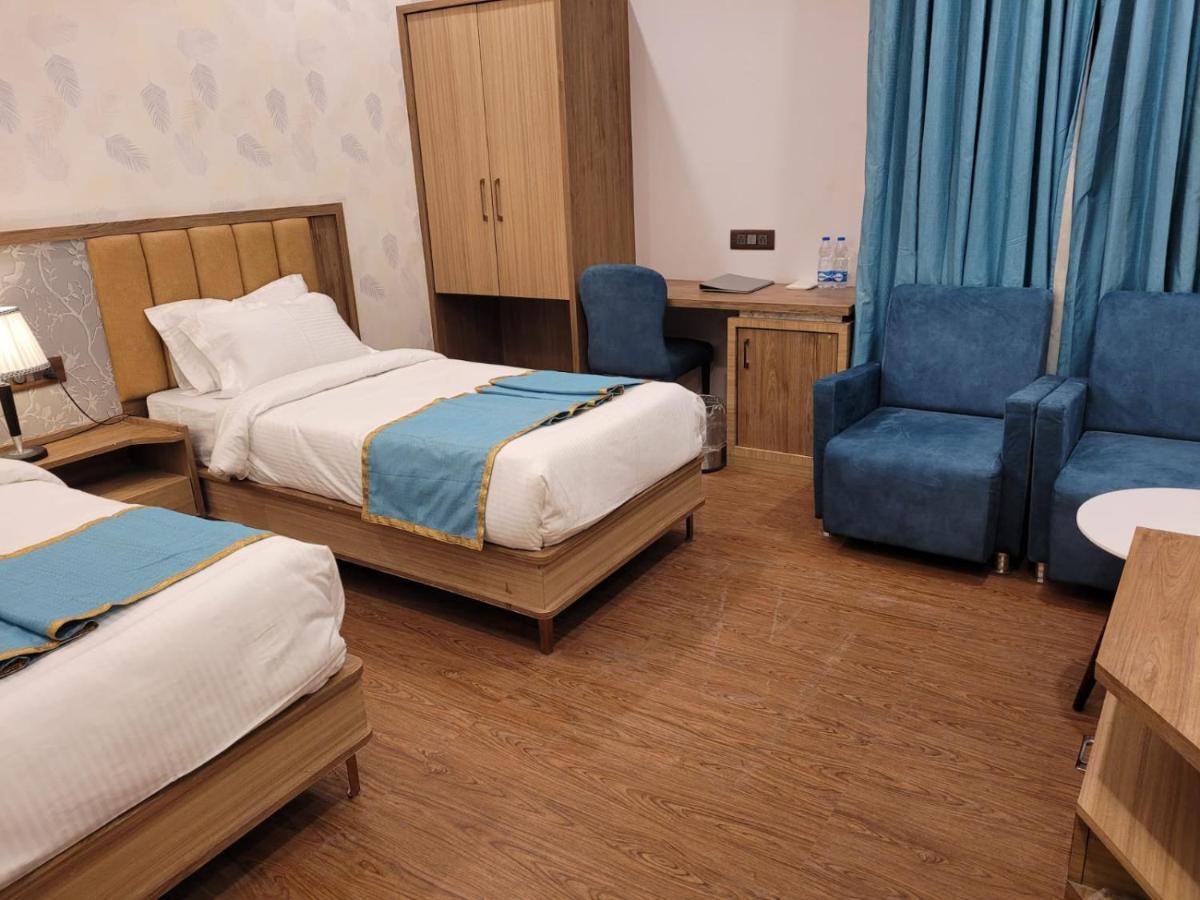 Prime Land Hotel Varanasi Eksteriør billede