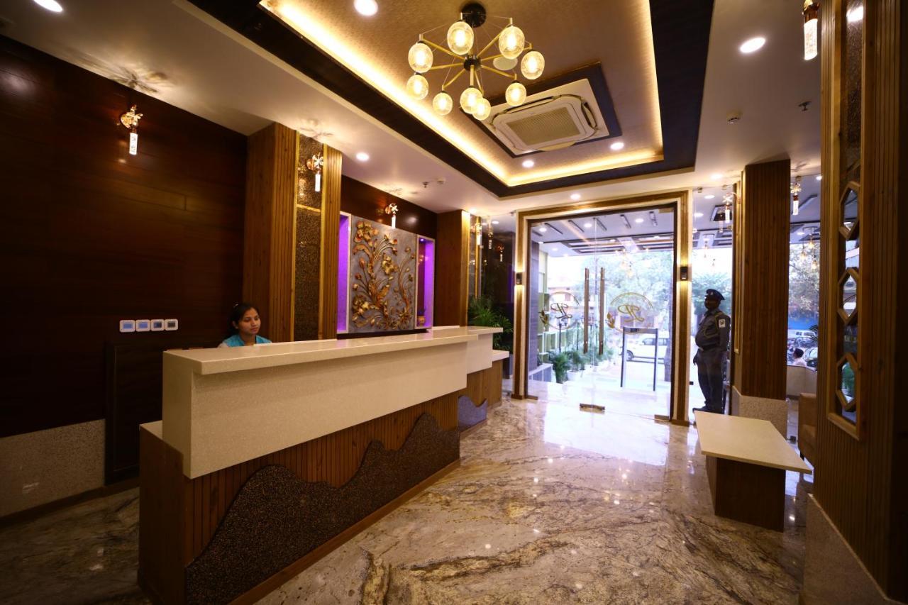 Prime Land Hotel Varanasi Eksteriør billede