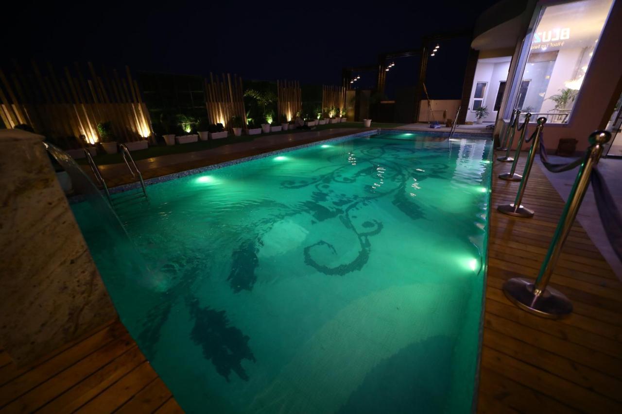 Prime Land Hotel Varanasi Eksteriør billede