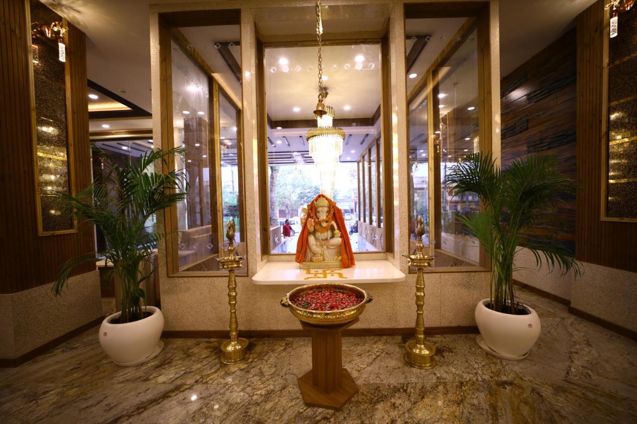 Prime Land Hotel Varanasi Eksteriør billede