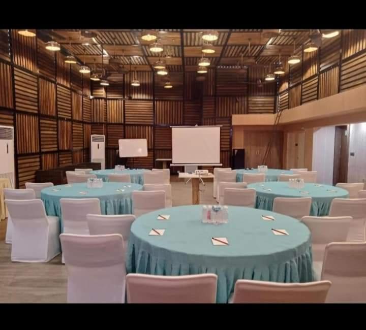 Prime Land Hotel Varanasi Eksteriør billede