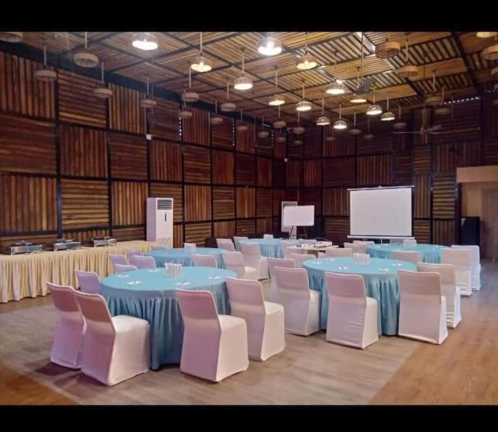 Prime Land Hotel Varanasi Eksteriør billede