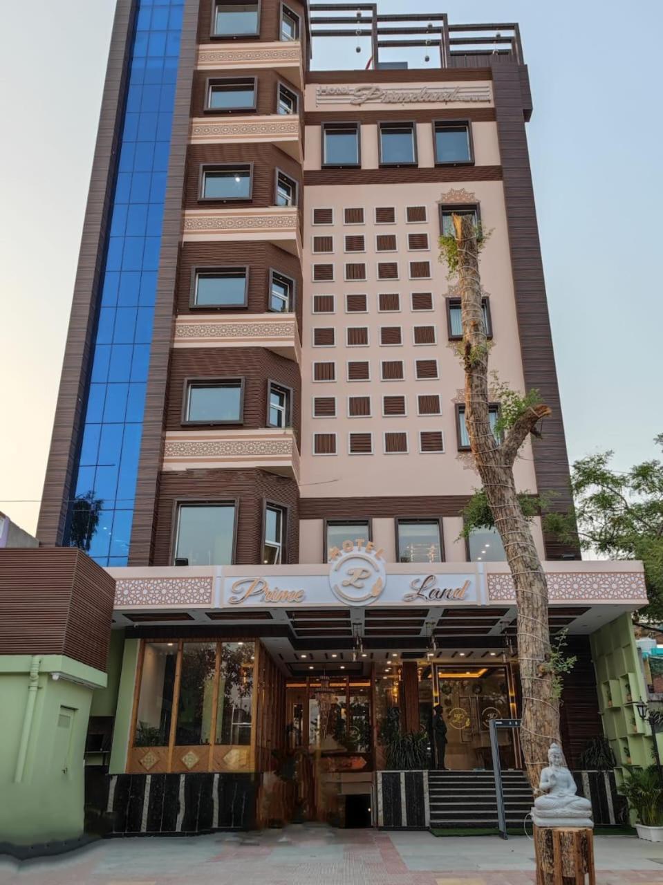 Prime Land Hotel Varanasi Eksteriør billede