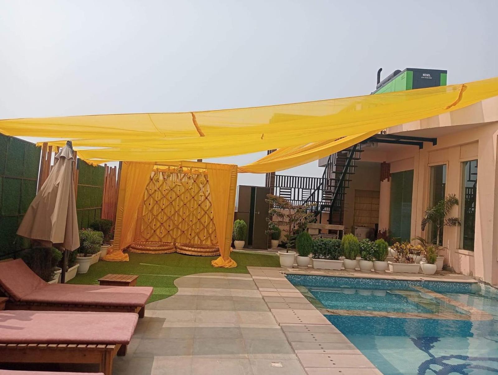 Prime Land Hotel Varanasi Eksteriør billede